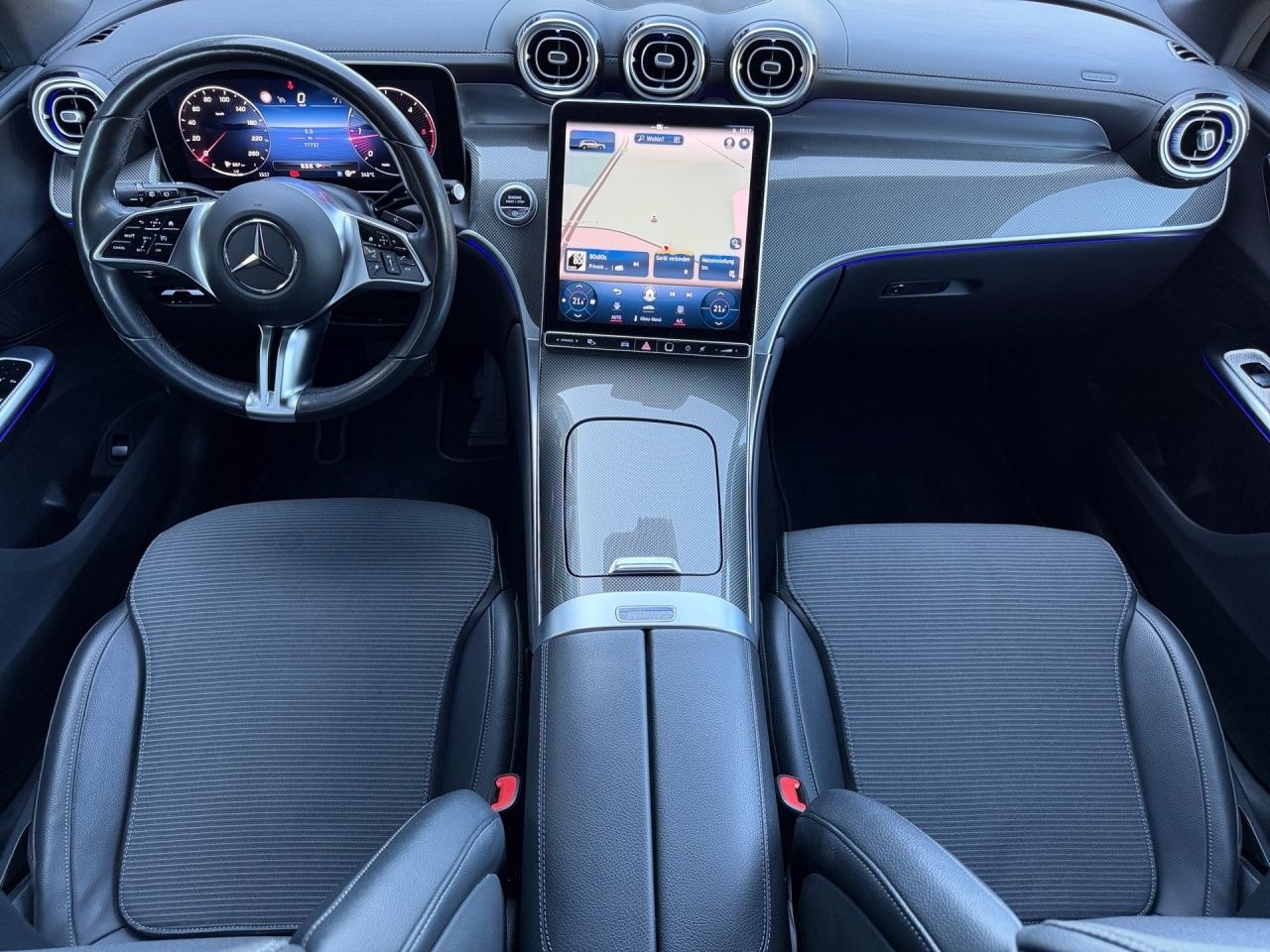 Fahrzeugabbildung Mercedes-Benz GLC 220 d 4M AVANTGARDE+AHK+MEMORY+CARPL+TOTW+