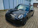 MINI Cooper SE Schwarz/Schwarz Vollausstattung  - MINI Cooper SE von privat