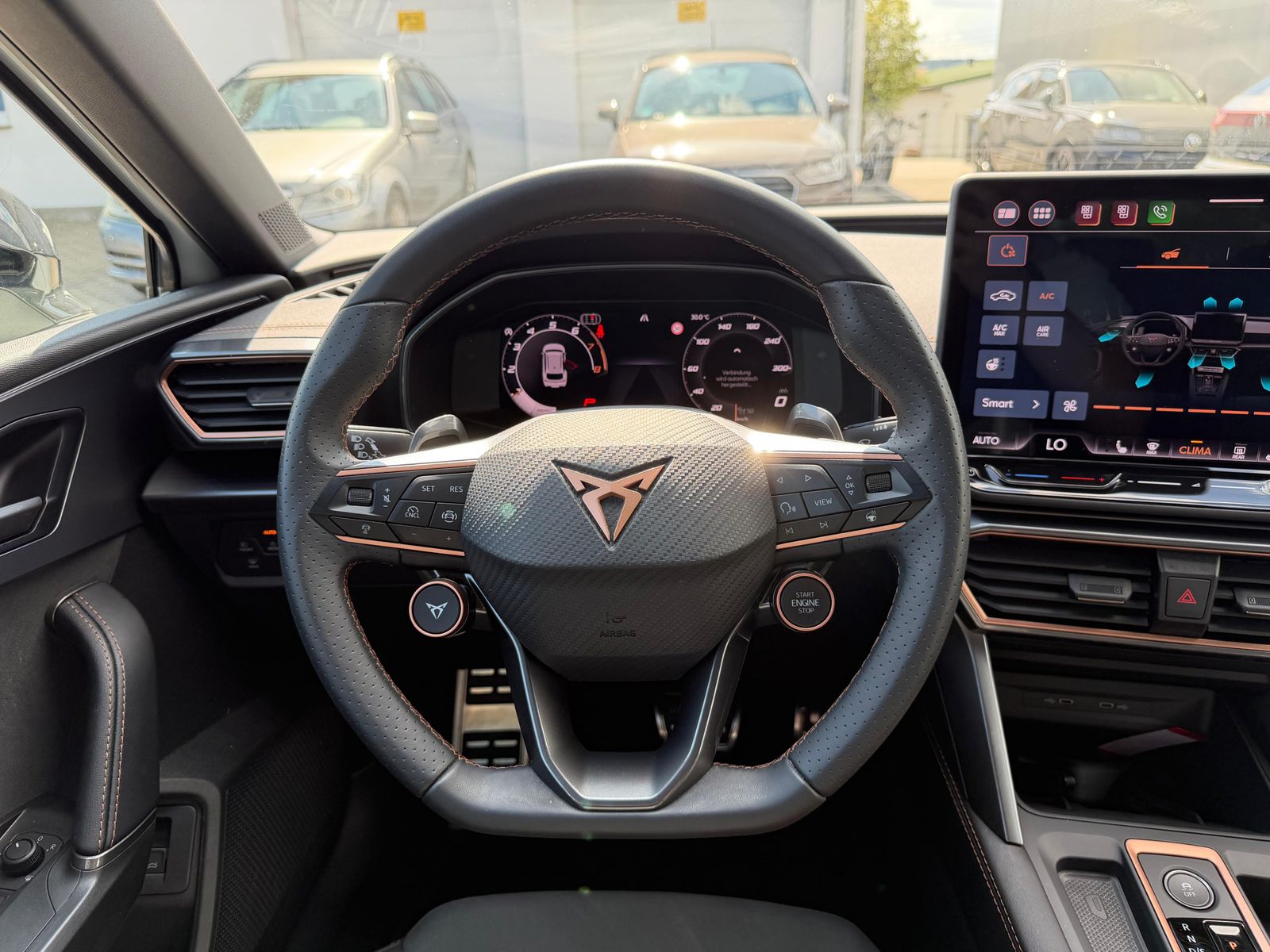 Fahrzeugabbildung CUPRA Leon 1.5 eTSI DSG AHK*DYNAMICA*EDGE*LED*5JGARAN.