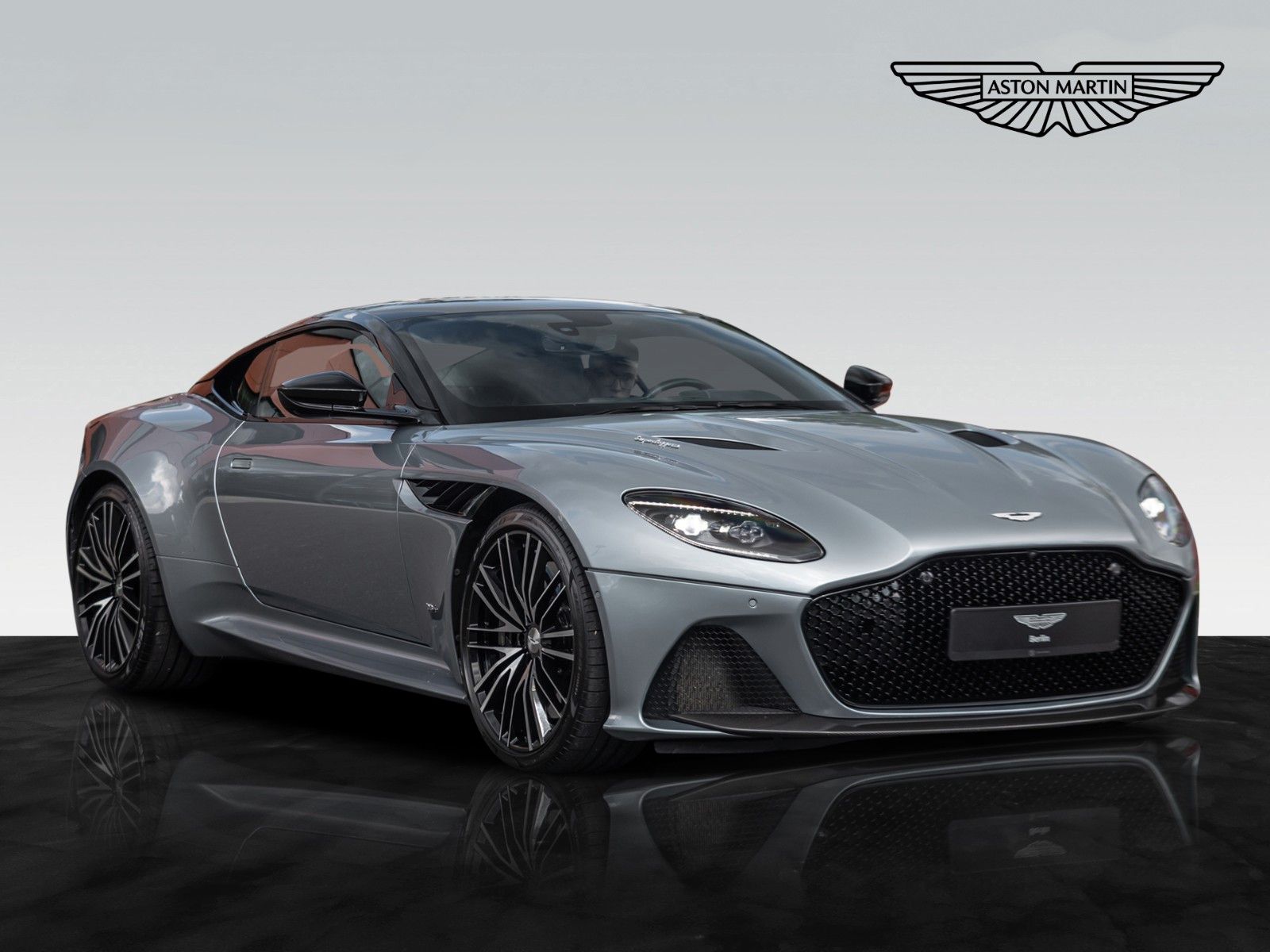 ASTON MARTIN DBS