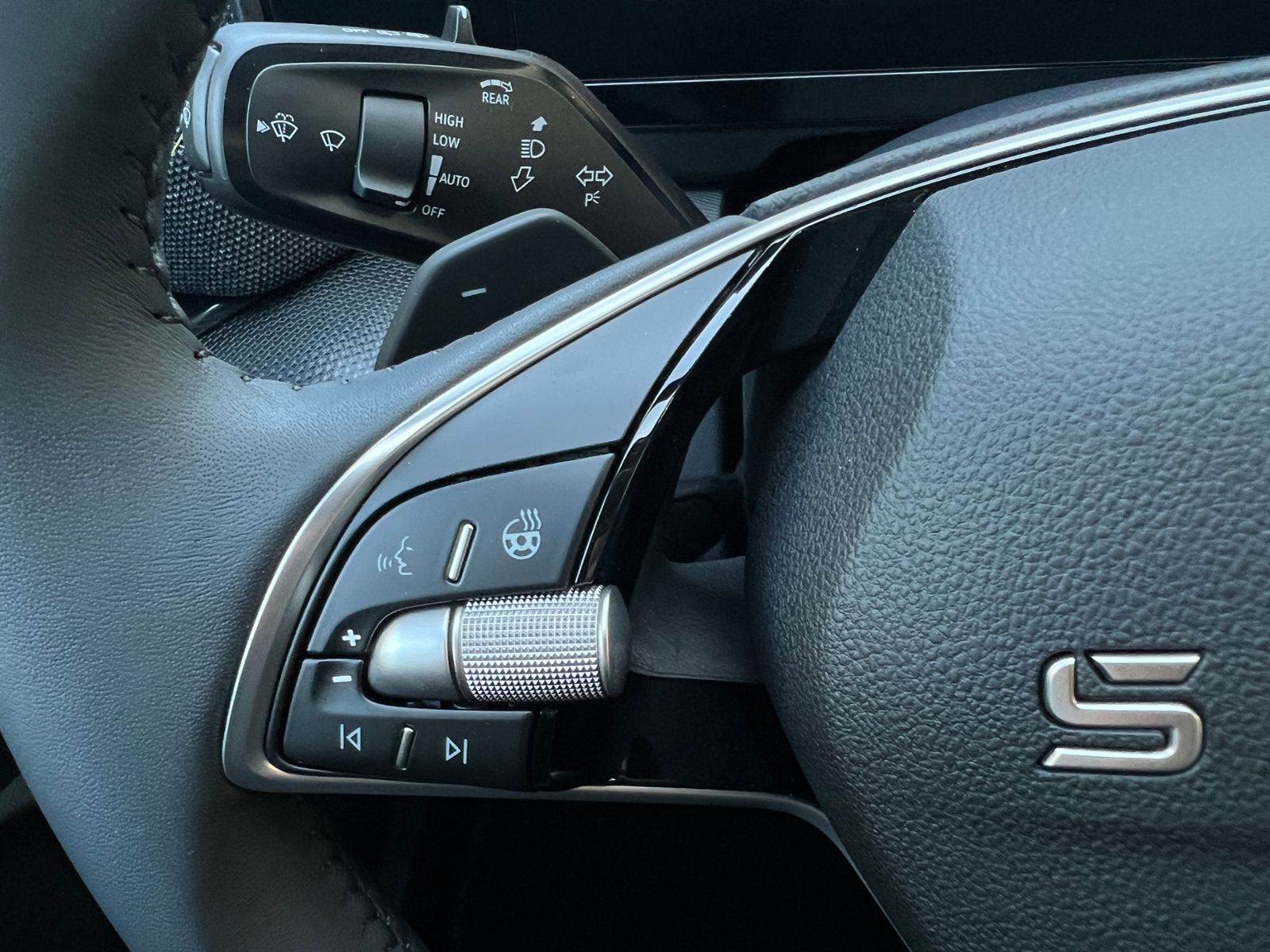 Fahrzeugabbildung SKODA Kodiaq Selection 2.0 TDI DSG *LED,AHK,Navi,Winte