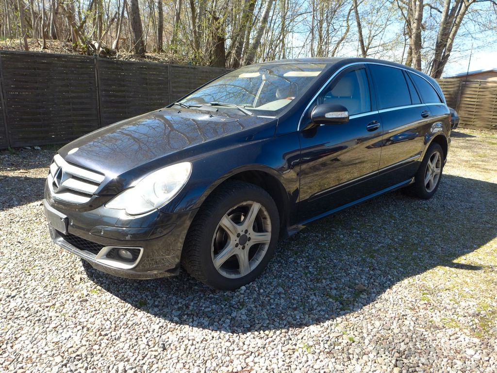 Mercedes-Benz R 320