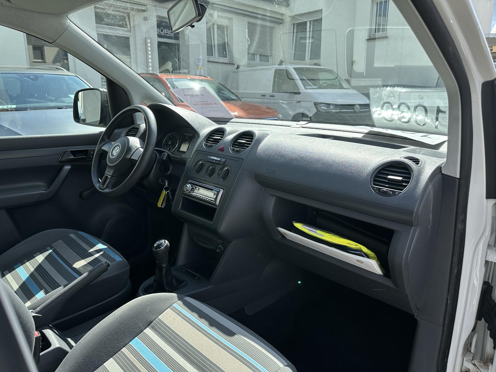 Volkswagen Caddy Maxi RAMPE / ROLLSTUHL / 1 HAND / 