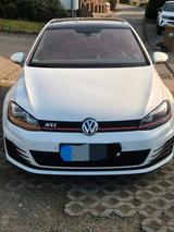 Volkswagen VW Golf 7 GTI - Volkswagen Golf mit Benzin-Antrieb: Kleinwagen, 7 GTI