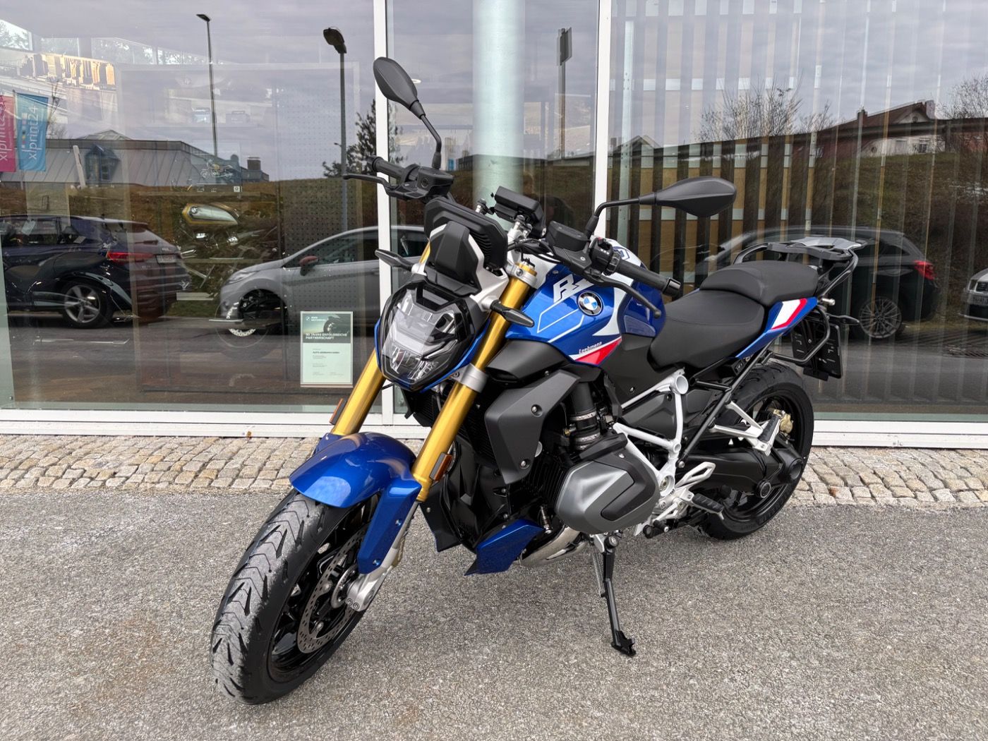 Fahrzeugabbildung BMW R 1250 R Style Sport 3 Pakete