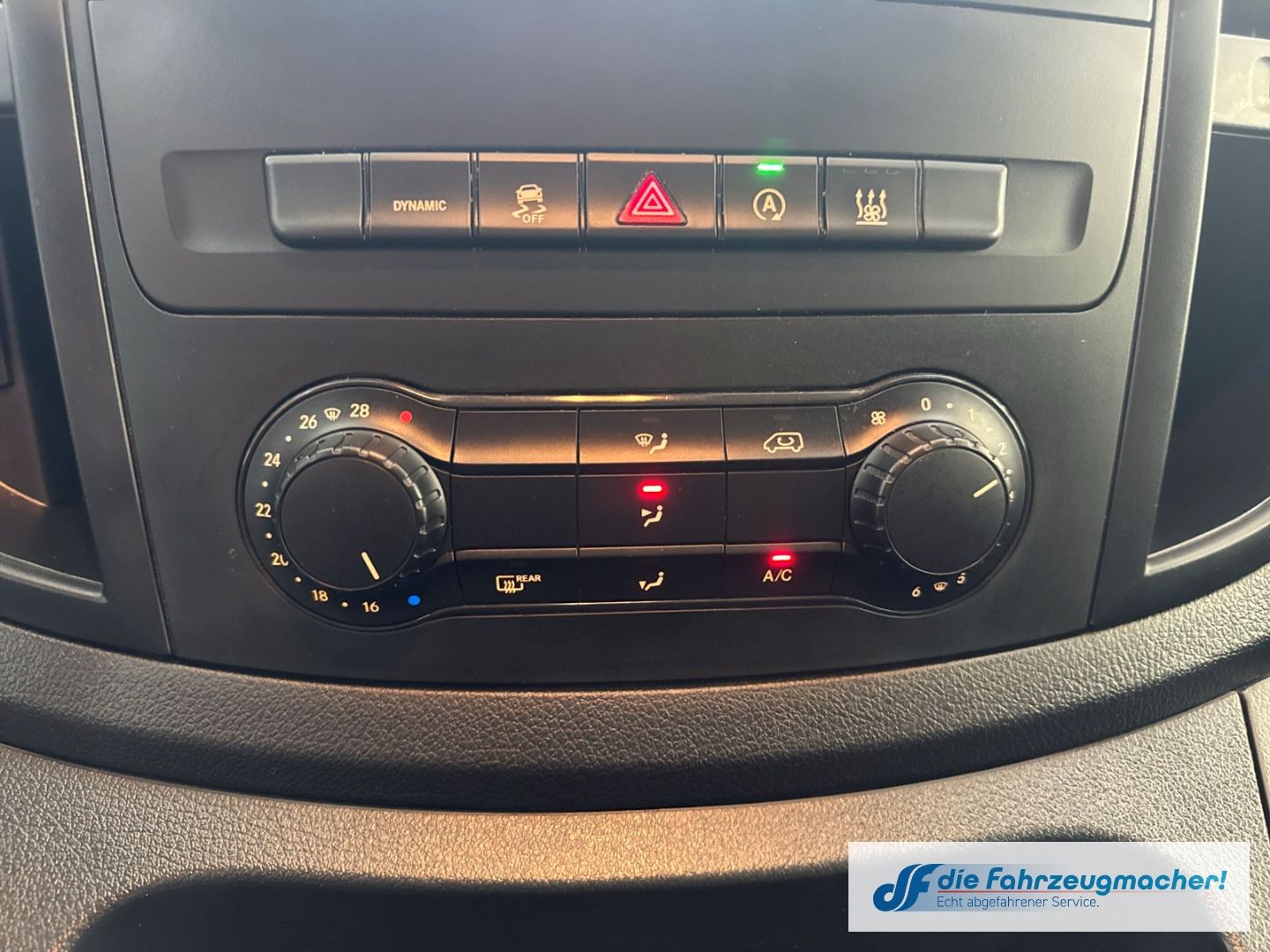 Fahrzeugabbildung Mercedes-Benz Vito Mixto 114 CDI 4x4 kompakt Navi Digitales Co