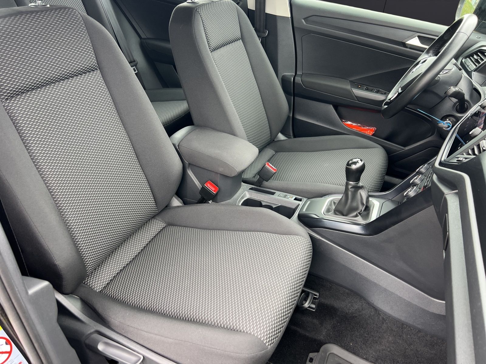 Fahrzeugabbildung Volkswagen T-Roc TDI Basis Navi SHZ SHZ Klima