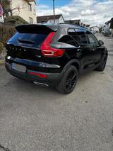 Volvo XC40 T4 R Design Geartronic R Design - Volvo Gebrauchtwagen in Reutlingen