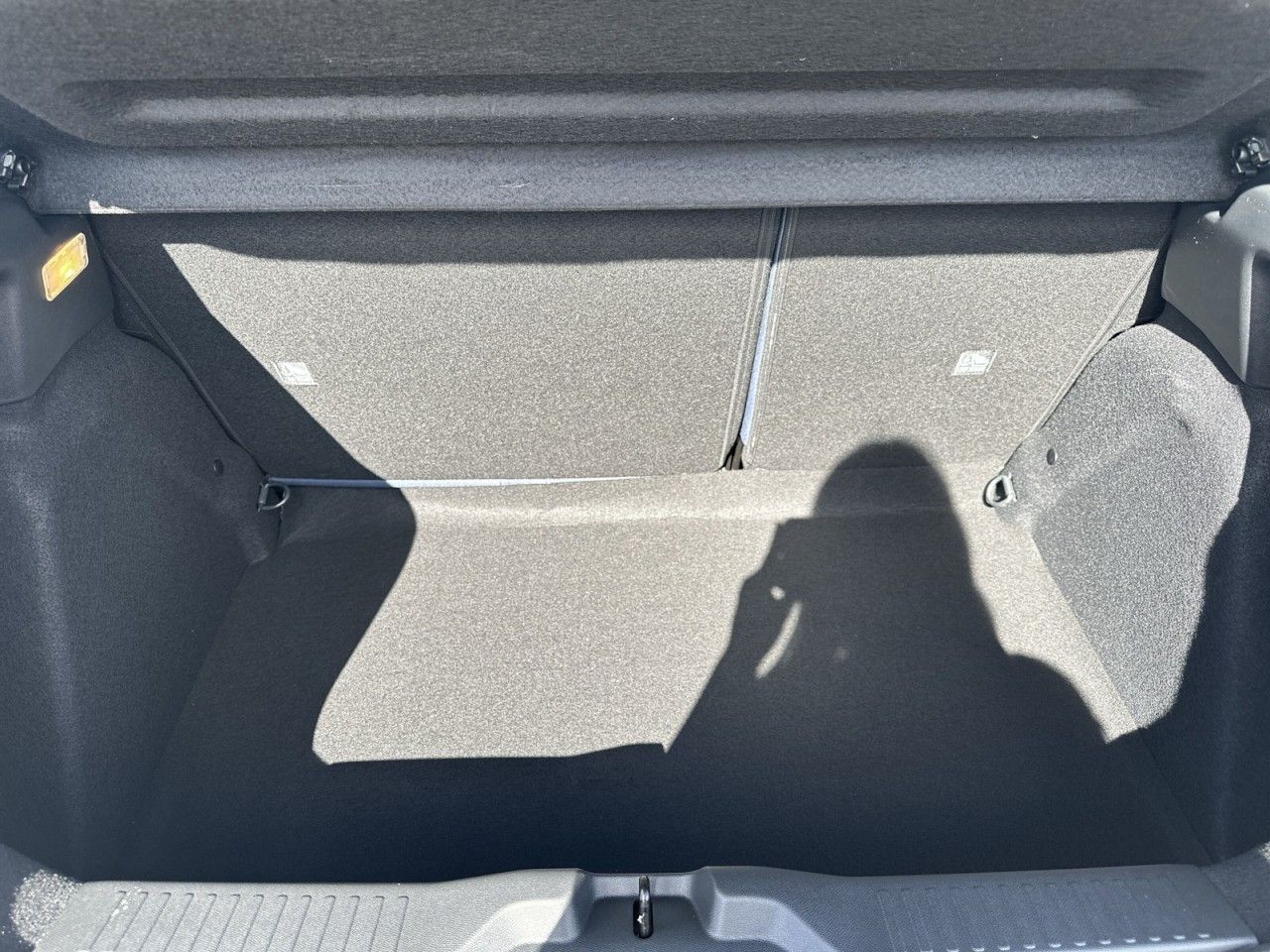 Fahrzeugabbildung Citroën C3 Hybrid 110 Doppelkupplung 6-Gang Collection - mit KI generiert/bearbeitet