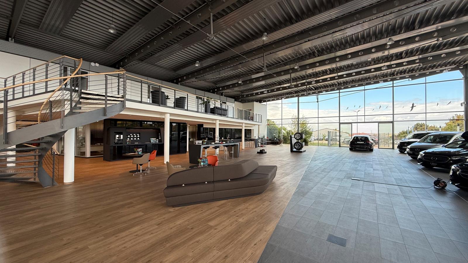 showroom-image-bottom