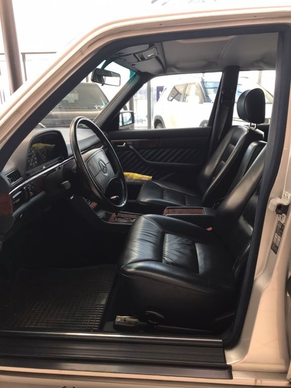 MERCEDES-BENZ S-Class 1989