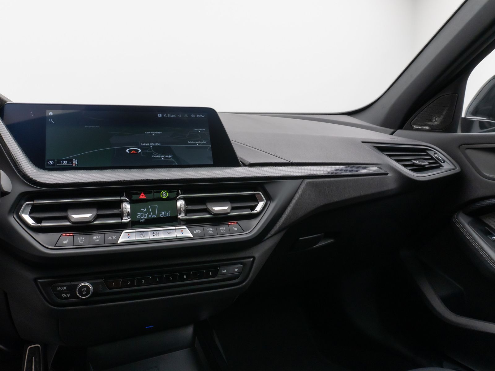 Fahrzeugabbildung BMW M135i xD Panorama Kamera HUD DAB H/K Komfort 18"