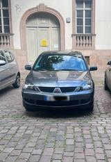Mitsubishi Lancer VII 1,6 - Mitsubishi Lancer mit Benzin-Antrieb: Limousine, 1.6