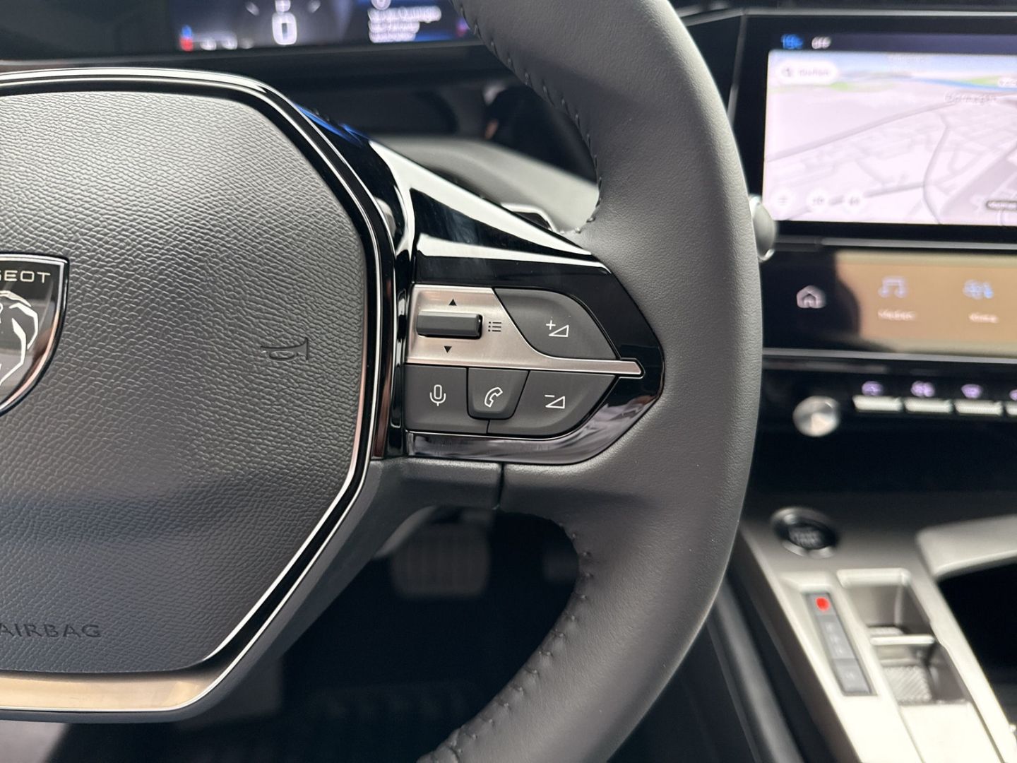 Fahrzeugabbildung Peugeot 308 SW Allure 1.5 BlueHDi 130 LED ACC 2-Zonen-Kl