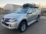 Mitsubishi L200 DoKa 4WD *Navi*SHZ*Kamera*Automatik*AHK - Mitsubishi L200: Silber