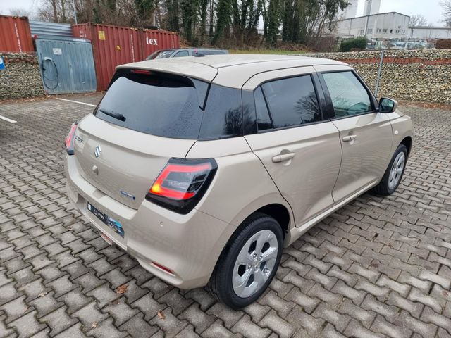 Suzuki SWIFT 1.2 Dualjet Comfort Allgrip Hybrid 4x4