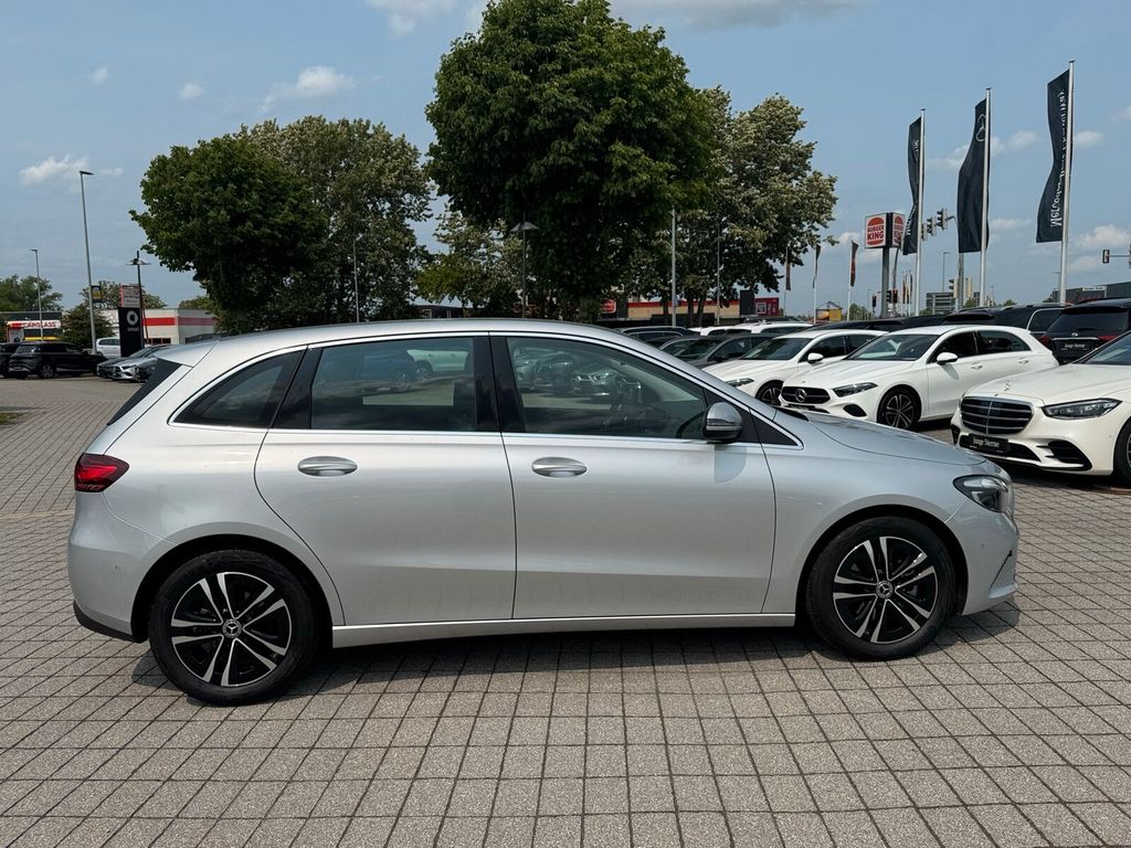 Mercedes-Benz B 180 d Progressive Advanced Smartphone Integrat