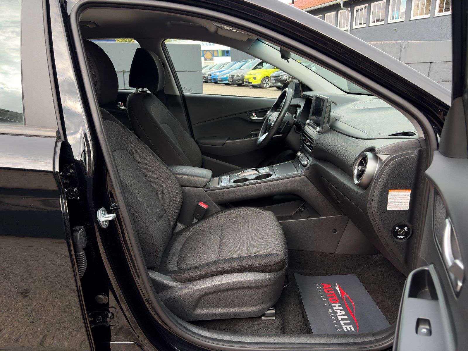 Fahrzeugabbildung Hyundai KONA E Select SHZ LHZ ACC PDC CAM CarPlay Navi