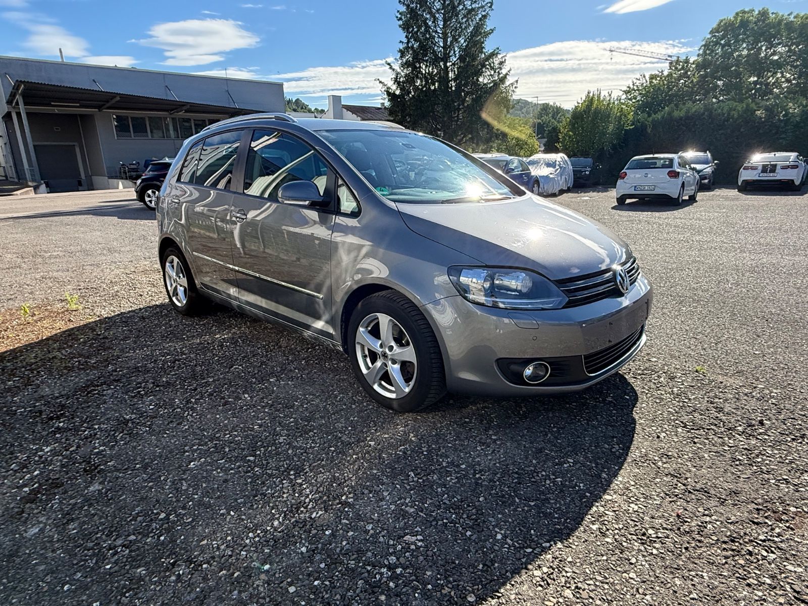Volkswagen Golf - 1