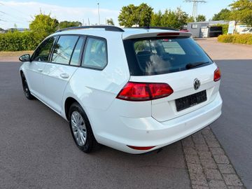 Volkswagen Golf - 8