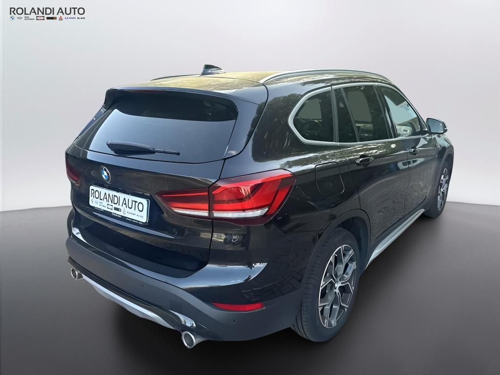 BMW X1 18 d xLine Plus xDrive Steptronic imagem 3
