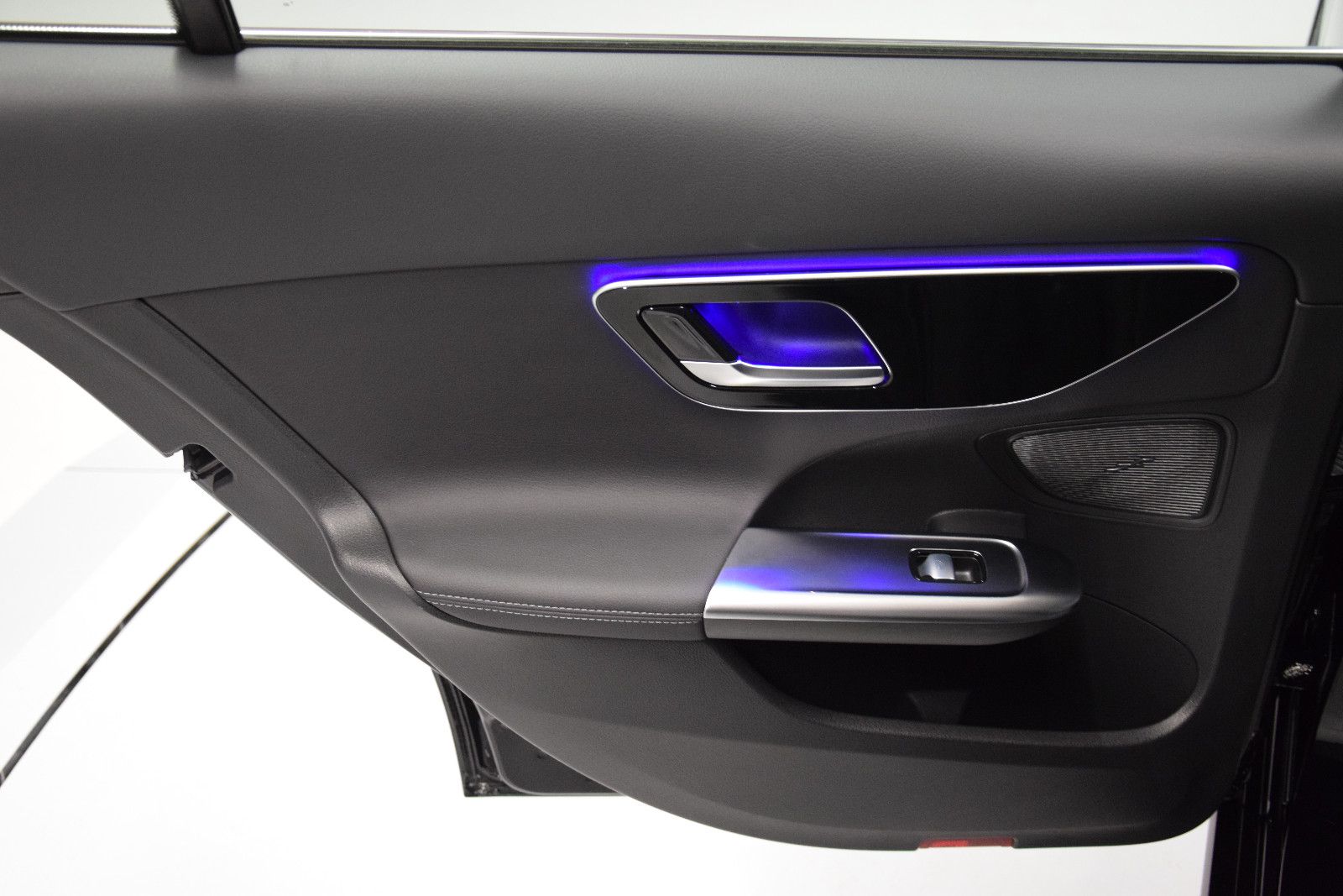 Fahrzeugabbildung Mercedes-Benz C 180 T-Modell Avantgarde MBUX Ambiente Kamera