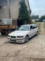 BMW E36 318i Touring - BMW 318: Kombi, 318i E36