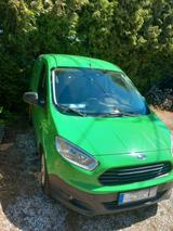 Ford Transit Courier - Ford Transit: Grün