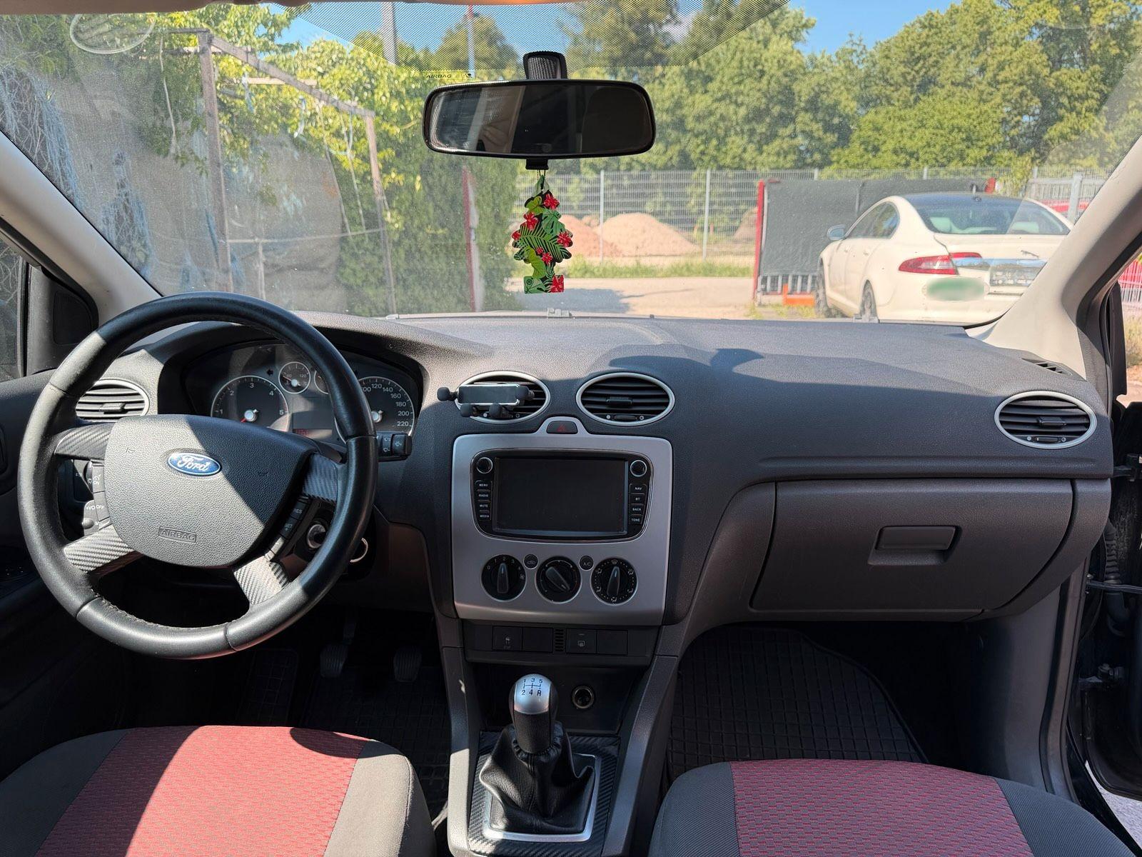 Ford Focus 2007 — photo 14