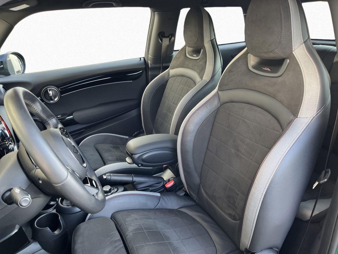 MINI JCW Trim DAB+ PDC Sitzh adFW 17"