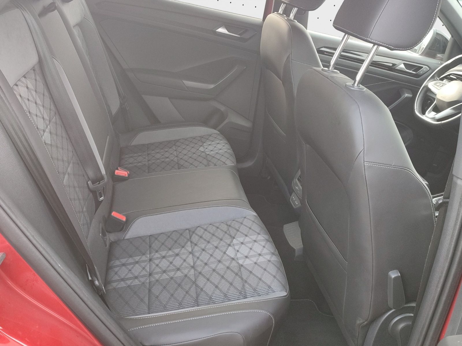 Volkswagen T-Roc - Bild 17