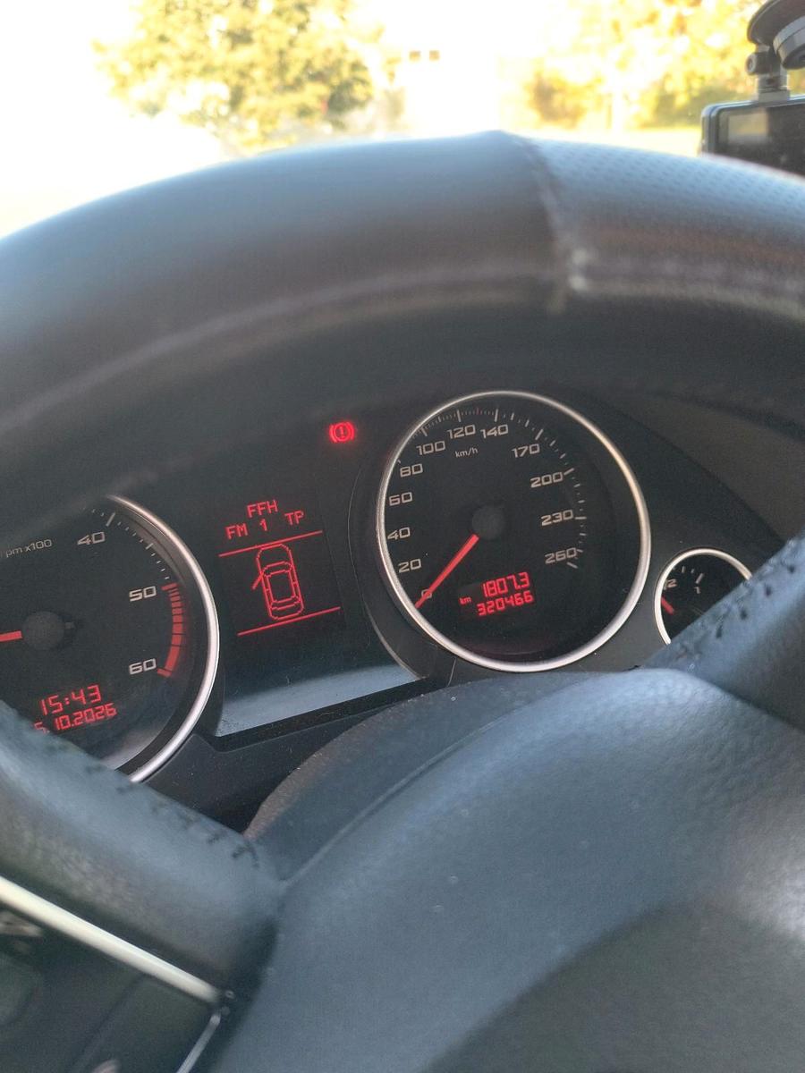 Volkswagen  2009 — photo 11
