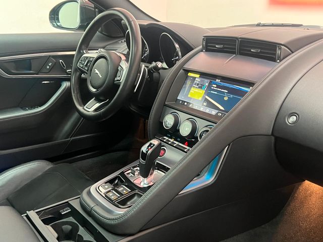 Jaguar F-Type Coupe P300 Pano*Xenon*Facelift