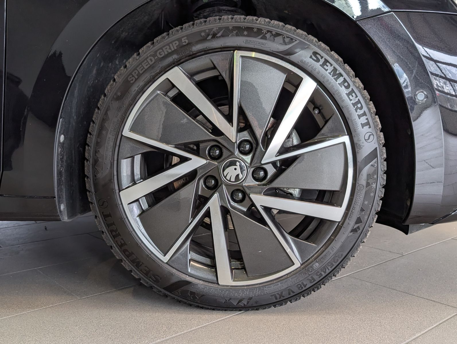 Fahrzeugabbildung SKODA Octavia 1.5 TSI Sportline Pano Matrix AHK 5J.Gar