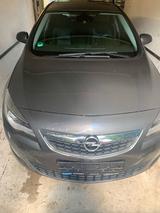 Opel Astra CDTI - Top gepflegt - Opel Astra aus 2010 mit Diesel-Antrieb