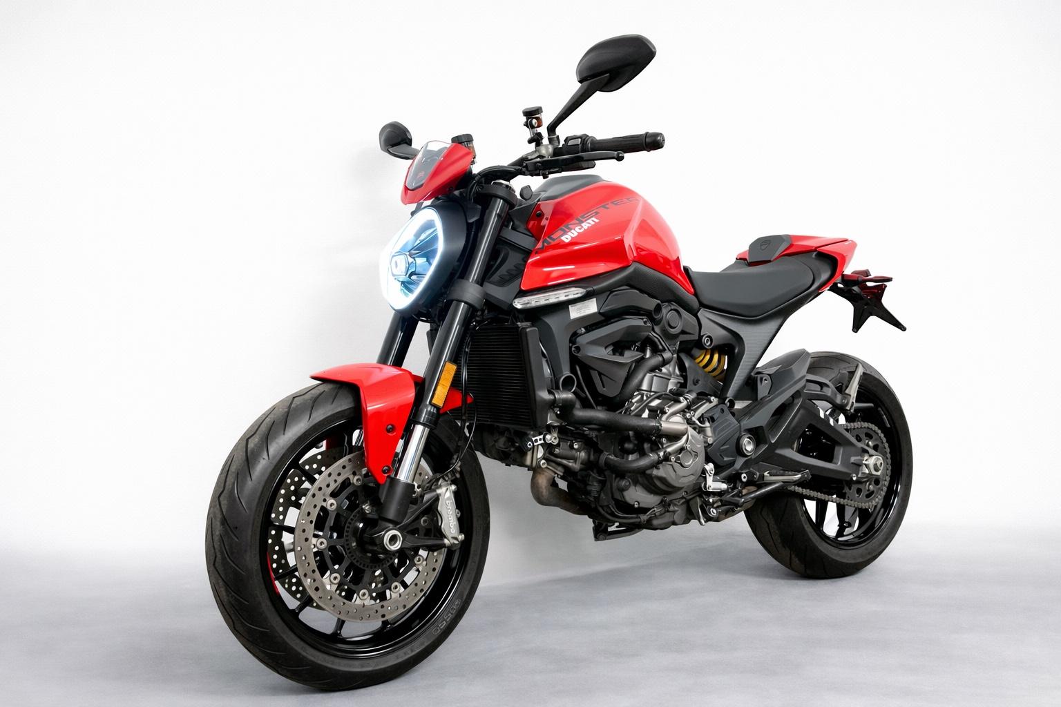 Ducati Monster 937+ Plus