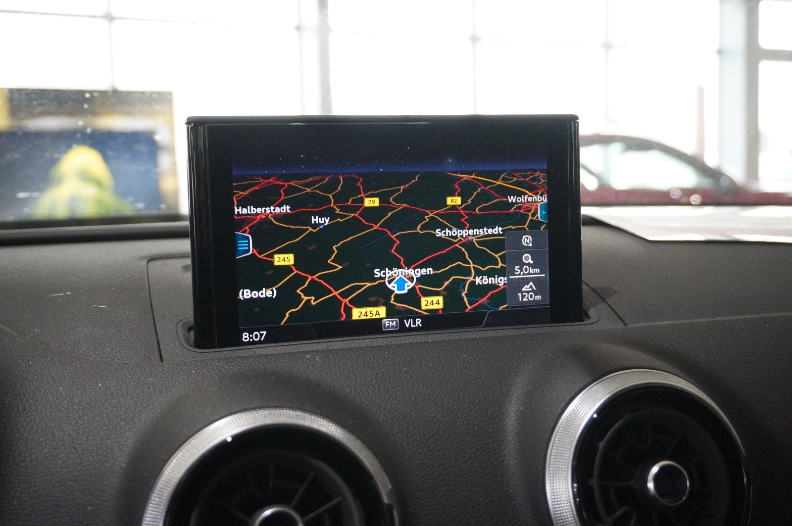 Fahrzeugabbildung Audi A3 Sportback 30 TDI S-LINE NAVI/LED/SH/SPORT/PDC