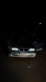 BMW e46 330i - BMW 330 aus 2001: 330i