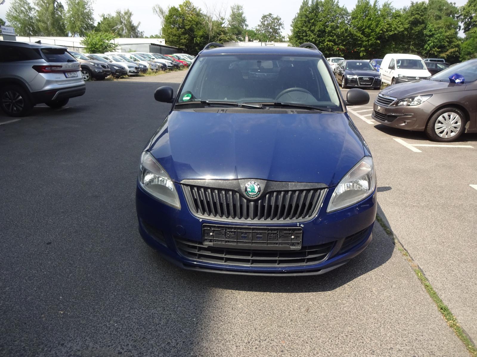 Skoda Fabia 2011 — photo 15