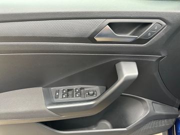 Volkswagen T-Roc - 5