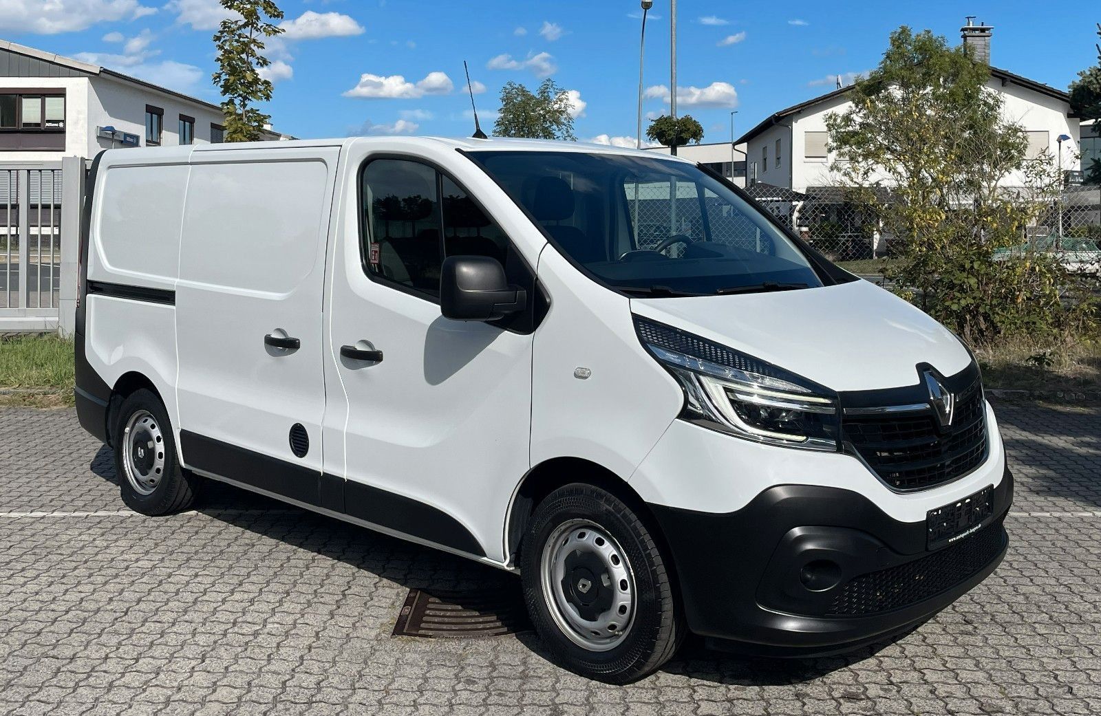 Renault Trafic - 1