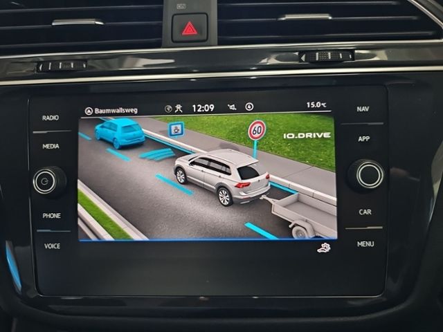 Fahrzeugabbildung Volkswagen Tiguan 2.0 TDI DSG R-Line Black Style LED NAVI R