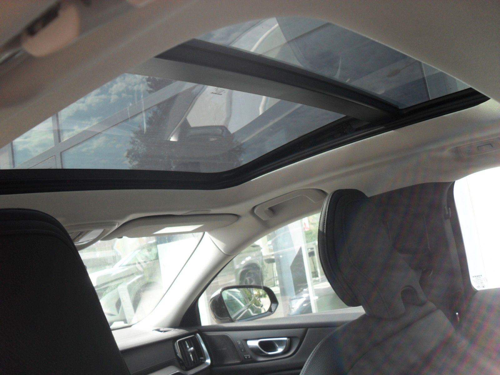 Fahrzeugabbildung Volvo S60T8 Lim. Ultimate Dark | 360° | HeadUp | Pano.