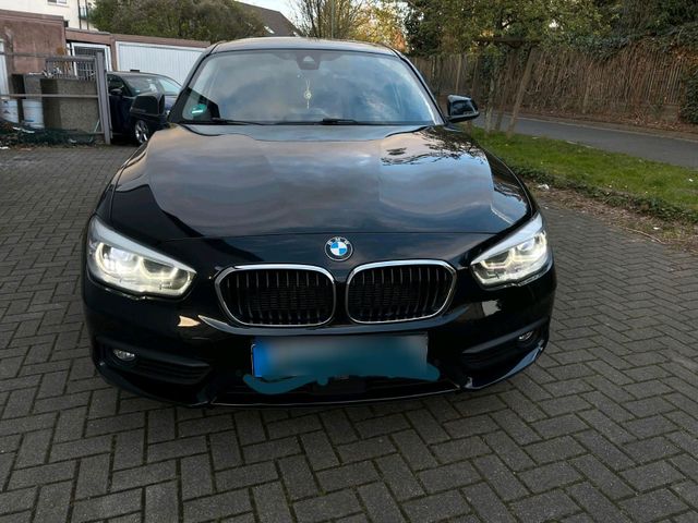 BMW BMW 118i Sport Fahrzeug zu verkaufen gepfl...