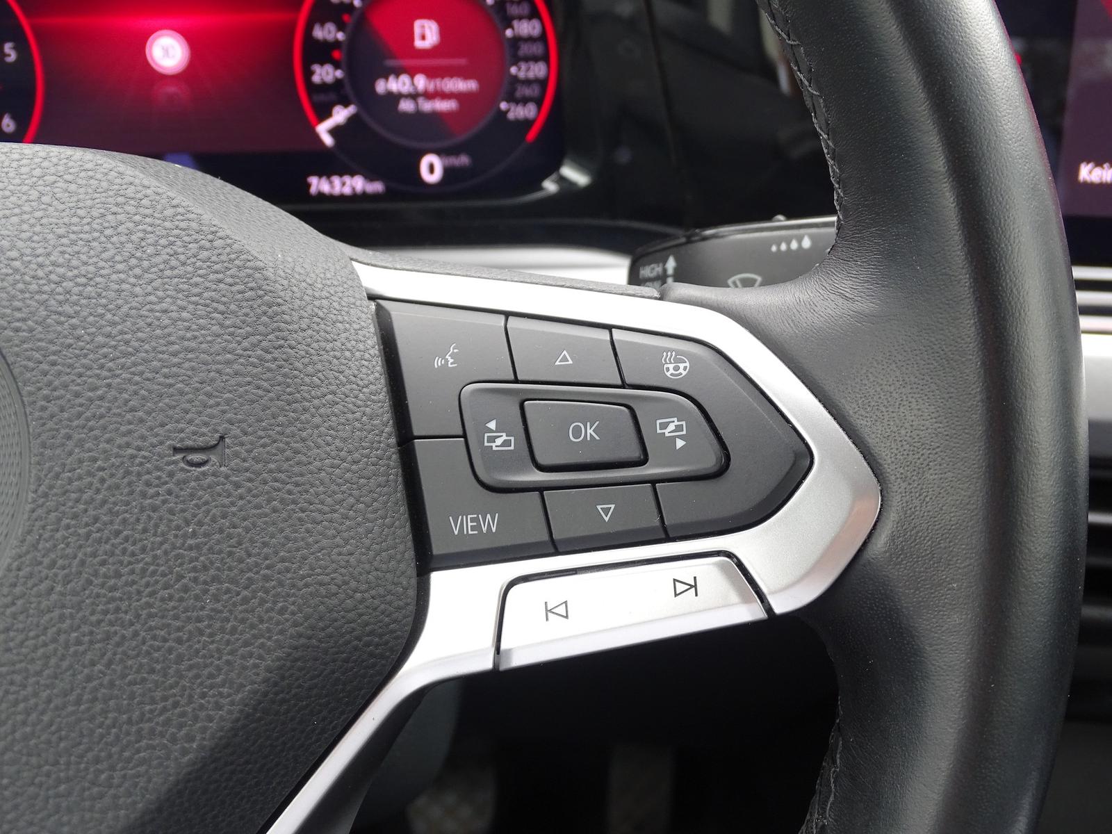 Volkswagen Golf VIII Variant 2.0 TDI Life LED ACC Totwinkel, миниатюра 26