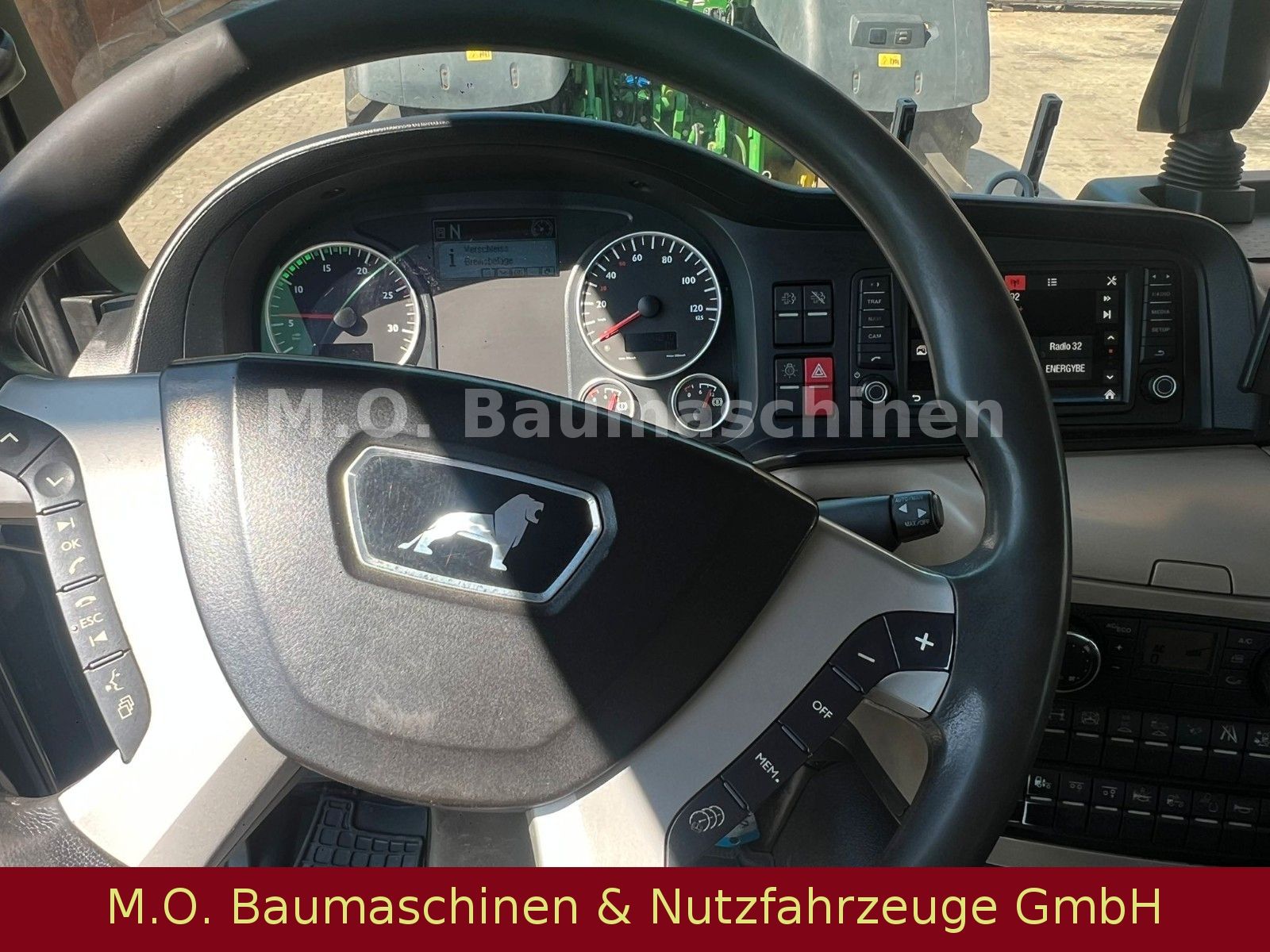 Fahrzeugabbildung MAN TGS 28.460 / Euro6/ L+L/ AC/Sobag B26.59 SK