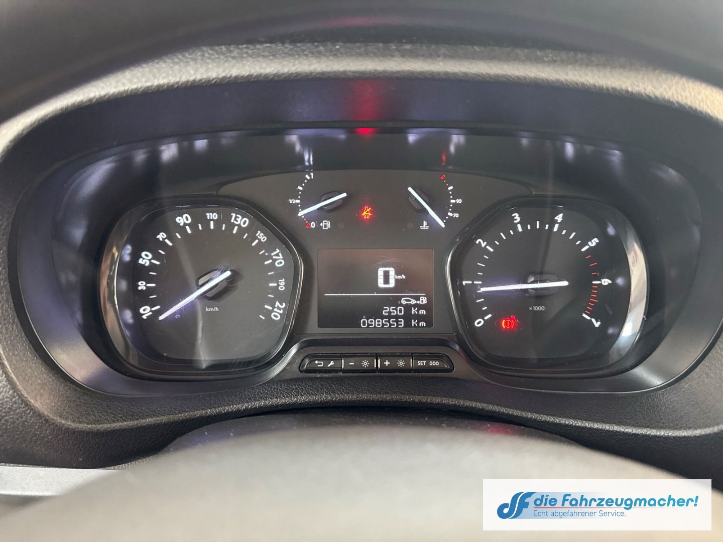 Fahrzeugabbildung Opel Vivaro Kombi L 1.5 D EU6d-T Apple CarPlay Androi