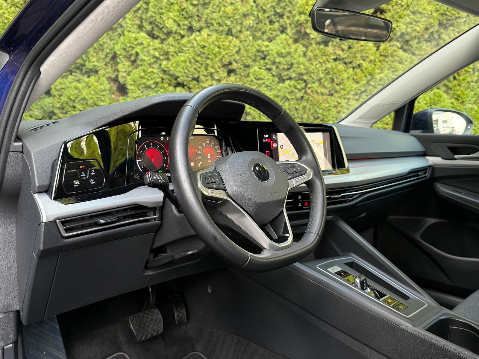 Volkswagen Golf 1.0 eTSI Limo Life LED+NAVI+ACC+SHZ+CARPLAY, миниатюра 12
