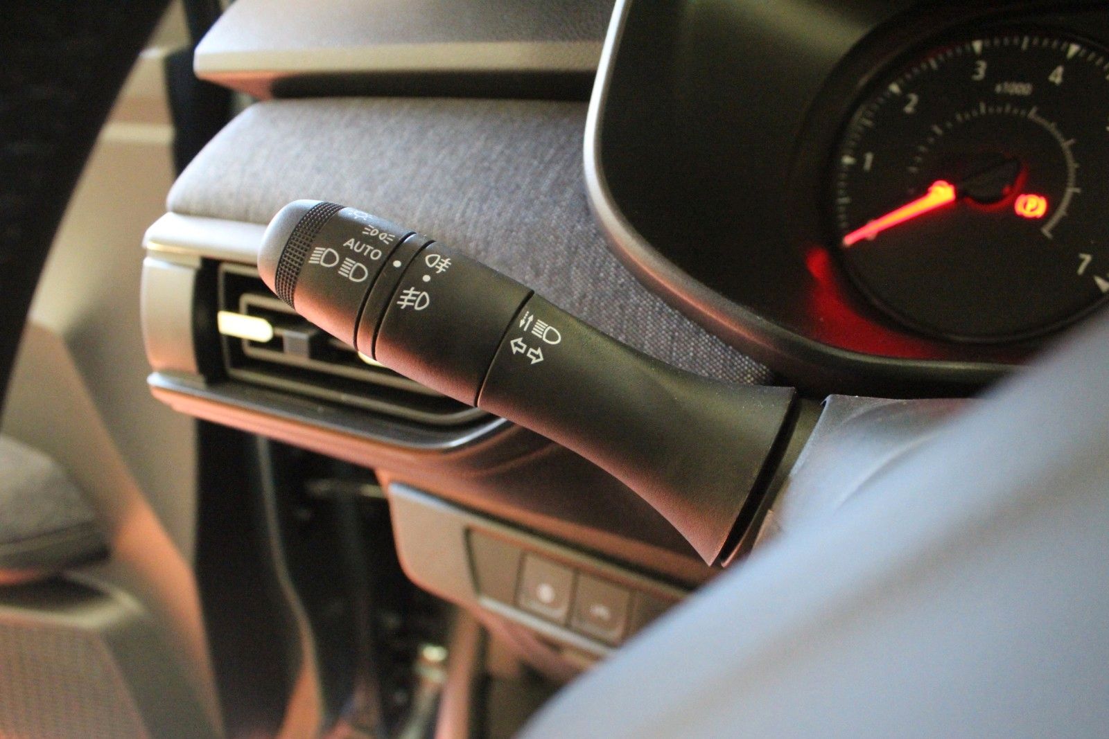 Fahrzeugabbildung Dacia Sandero Expression ECO-G 120 *Sitzhz*LPG*Kamera