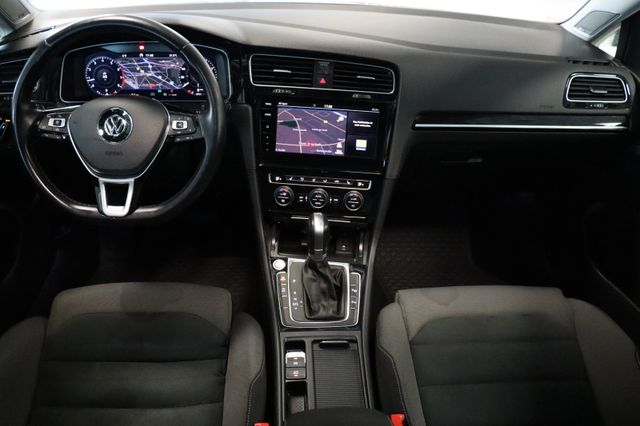 Fahrzeugabbildung Volkswagen Golf VII Lim Highline R-Line|PANO|LED|ACC|KAMERA